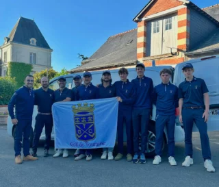 𝐃𝐞́𝐩𝐚𝐫𝐭 𝐩𝐨𝐮𝐫 𝐥𝐞𝐬 𝐂𝐡𝐚𝐦𝐩𝐢𝐨𝐧𝐧𝐚𝐭𝐬 𝐝𝐞 𝐅𝐫𝐚𝐧𝐜𝐞 🚙

Nos Messieurs ont pris la route ce matin.

Deux heures de trajet pour l’équipe 1 direction le Golf des Aisses (Loiret), trois pour l’équipe 2 qui se dirige à Saint-Malo (Ille-et-Vilaine).

Bonne route Messieurs !

#championnatdefrancegolf #gounouilhou #ffgolf #lesaissesgolf🏌🏻⛳️ #stmalogolf #letsgo